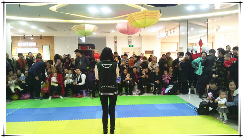 BBunion国际早教邢台中心活动花絮：超能宝宝爬爬赛